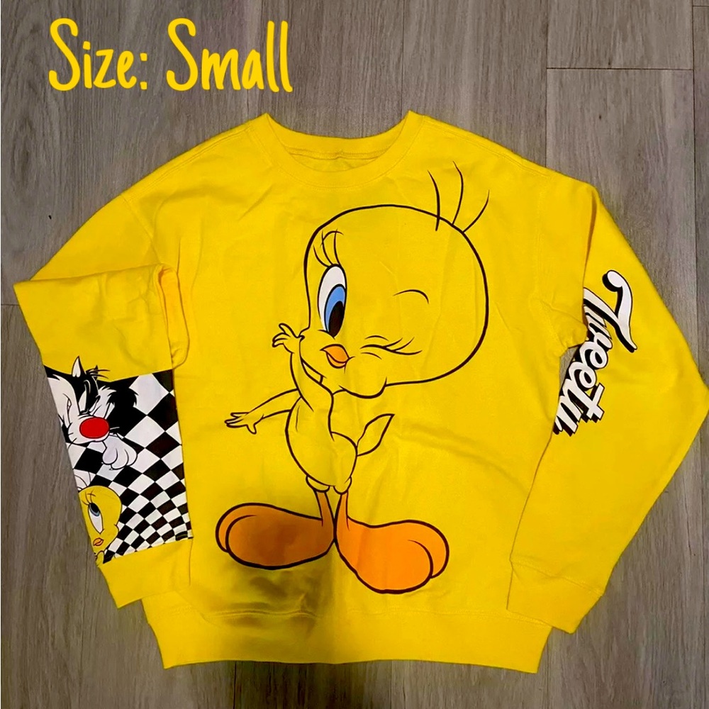 Looney Tunes Yellow Tweety Bird, Sylvester The Cat Sweatshirt Size Small NWT